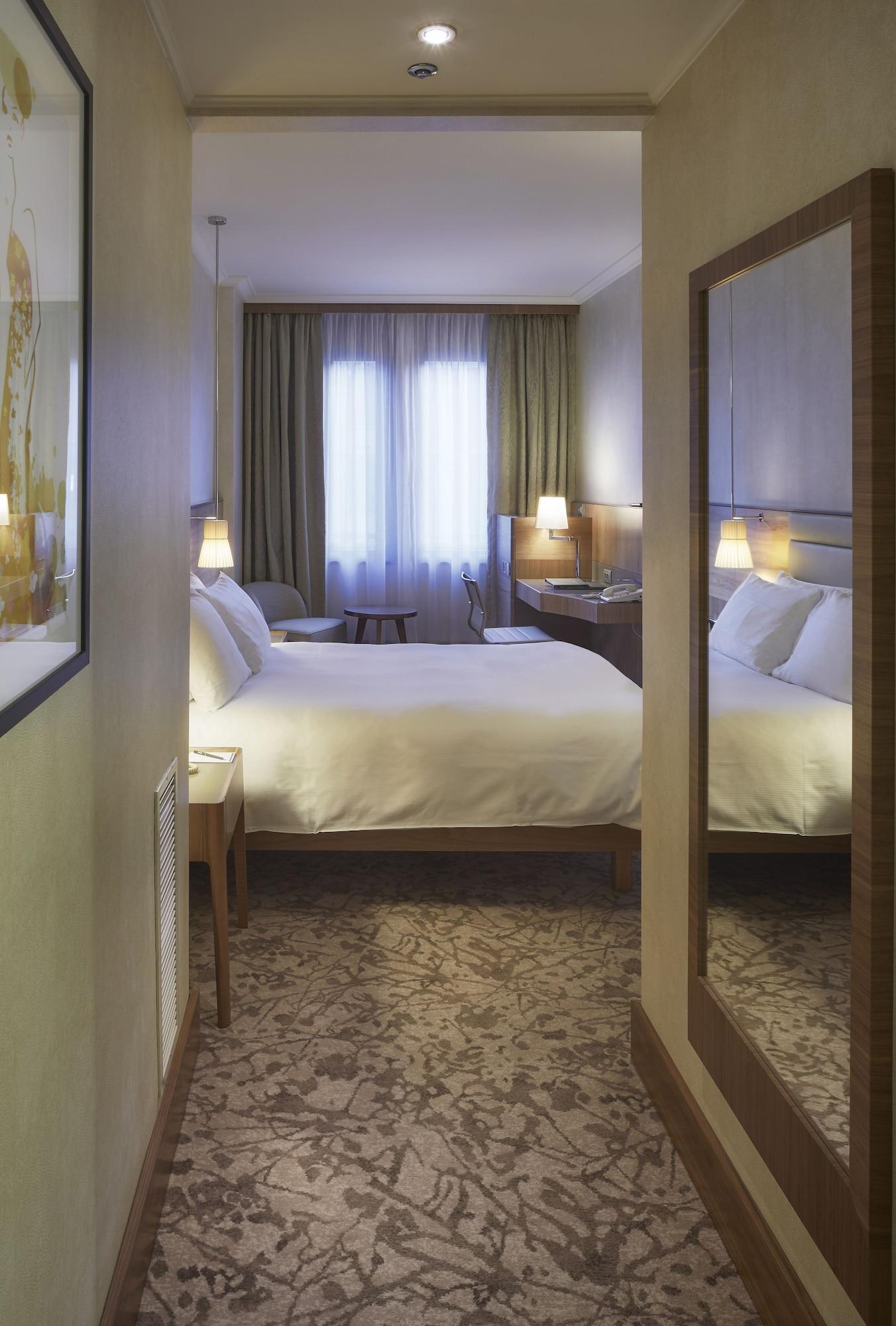 Hilton Hotel 4*