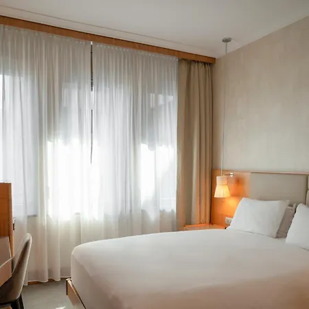 Hilton Milan Hotel Exterior photo